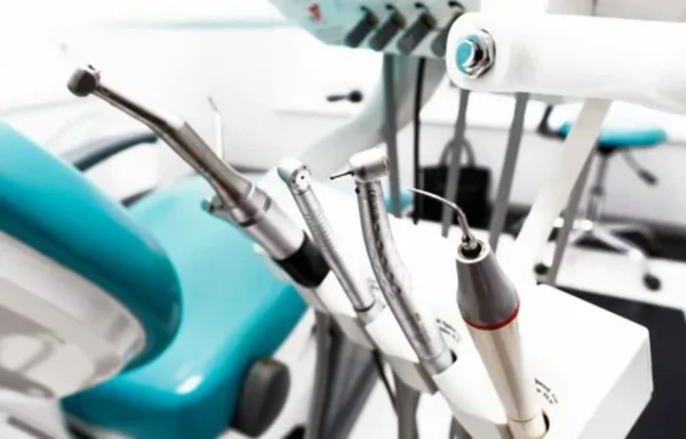 Why Dental Equipment Maintenance is Crucial for Clinics in Dubai?